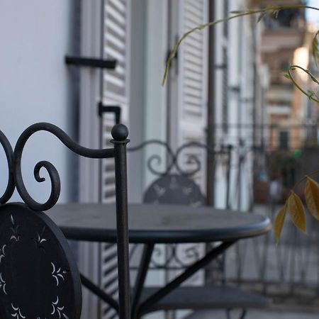 La Dimora Del Glicine 2 Apartment Белджирате Екстериор снимка