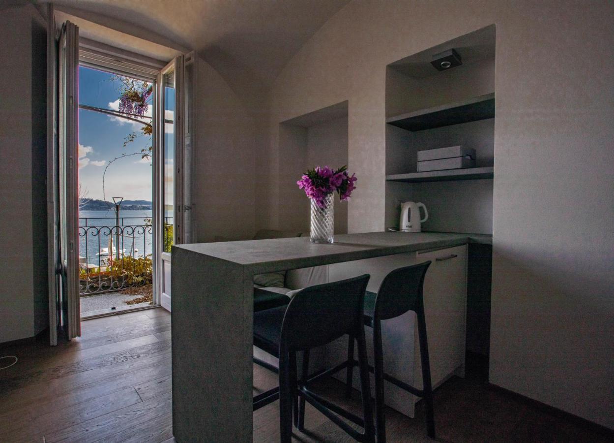 La Dimora Del Glicine 2 Apartment Белджирате Екстериор снимка