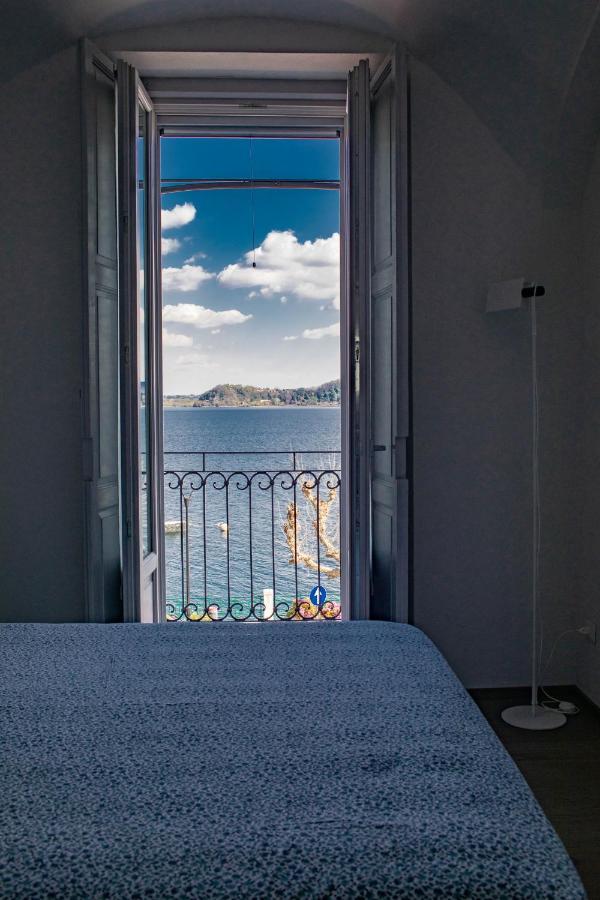 La Dimora Del Glicine 2 Apartment Белджирате Екстериор снимка