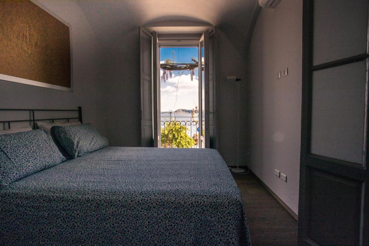 La Dimora Del Glicine 2 Apartment Белджирате Екстериор снимка